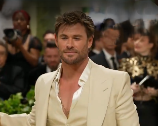 Chris Hemsworth Chris Hemsworth